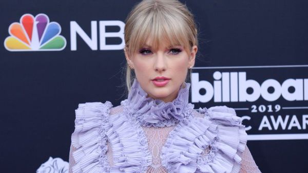 Taylor swift wore the Emirati jewelry brand Ruwaya AFP