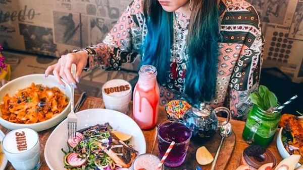 Speedos cafe, located less than 50 metres from the breaking waves at Sydney's Bondi Beach, was awarded first place for their spectacularly colourful cuisine. (Speedos/ Instagram)
