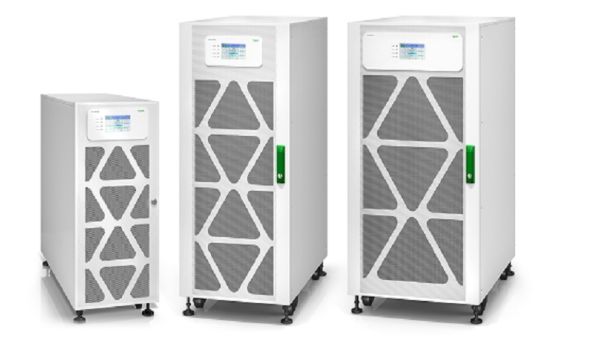 Schneider’s global service setup with strong, local networks of service specialists provides customers with a complete range of services throughout the entire Easy UPS 3M lifecycle.