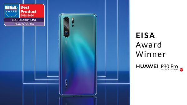 أشادت "الرابطة الأوروبية للتصوير والصوت" بإمكانات هاتف HUAWEI P30 Pro في التصوير في الإضاءة المنخفضة ووصفته بامتلاكه: "أحد أفضل الميزات التي يمكنكم الحصول عليها في الهاتف الذكي اليوم". أشادت "الرابطة الأوروبية للتصوير والصوت" بإمكانات هاتف HUAWEI P30 Pro في التصوير في الإضاءة المنخفضة ووصفته بامتلاكه: "أحد أفضل الميزات التي يمكنكم الحصول عليها في الهاتف الذكي اليوم".