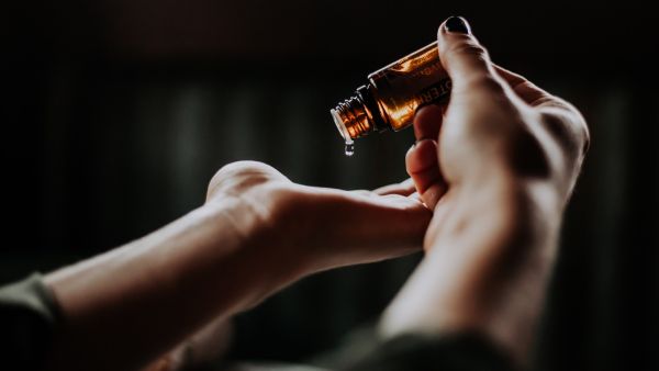 ما تفسير الحلم بالزيت في الحلم؟