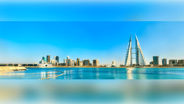 توفر رحلات الاتحاد للطيران حلقة وصل هامّة بين مملكة البحرين والأسواق الرئيسية في آسيا وشبه القارة الهندية ومنطقة الشرق الأوسط وشمال إفريقيا والولايات المتحدة الأمريكية وذلك عبر مطار أبوظبي الدولي.