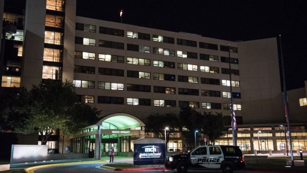 Officials say an unidentified suspect was shot and killed after killing 5 people and injuring 21 in Odessa and nearby Midland. Officials say an unidentified suspect was shot and killed after killing 5 people and injuring 21 in Odessa and nearby Midland. (Officials say an unidentified suspect was shot and killed after killing 5 people and injuring 21 in Odessa and nearby Midland. (Cengiz Yar/Getty Images/AFP)