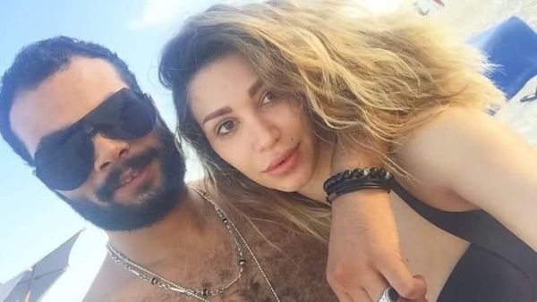 أحمد عبدالله محمود وزوجته سارة نخلة