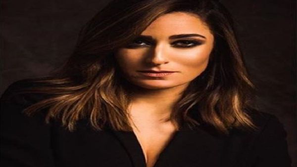 الفنانة أمينة خليل الفنانة أمينة خليل