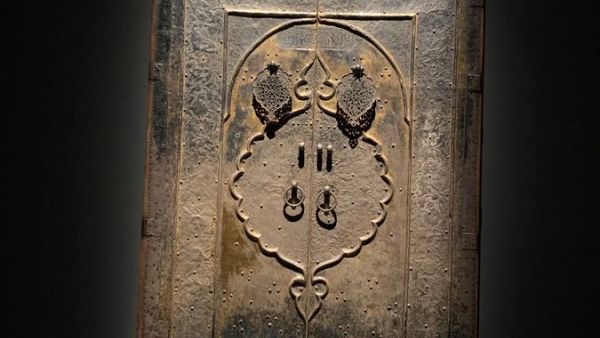 Door of the Holy Kaaba (Twitter)