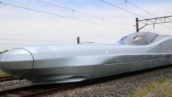 Superfast bullet train that rivals airplane flying times set to debut in Japan (Twitter)