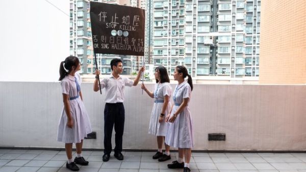 Secondary students in Hong Kong strike on the first day of school (Twitter)
