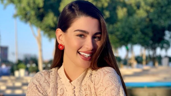 "They gave me the Best Beauty Influencer Award! Thanks to the Ministry of Tourism of Uzbekistan and the World Congress of Social Media Influencers" (Source: Rawan Bin Hussain Instagram)