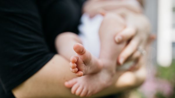 مراحل الإفرازات المهبلية بعد الولادة