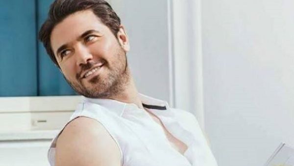 الفنان أحمد عز