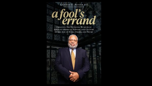 صدور مذكرات بعنوان "A Fool's Errand" لأمين مؤسسة سميثسونيان 