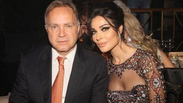 نادين نجيم تفاجىء جمهورها بإعلان خبر طلاقها