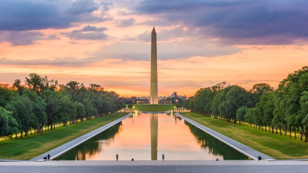 Washington Monument  (Shutterstock)	