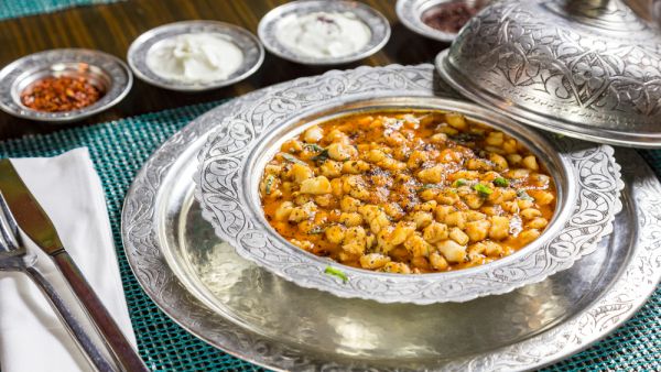 Traditional Turkish food Kayseri Mantı  (Shutterstock)	