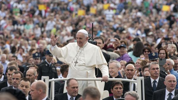 Pope Francis greets the pilgrims during his weekly general audience in St Peter's square at the Vatican. (Shutterstock/ File Photo)