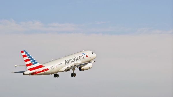 American Airlines Airbus 319-132 commercial jet departs from John Wayne International Airport in Santa Ana, California, USA. (Shutterstock/ File Photo)