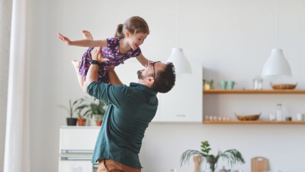 تقدم الأطفال الذين استفادوا من الاهتمام الأبوي