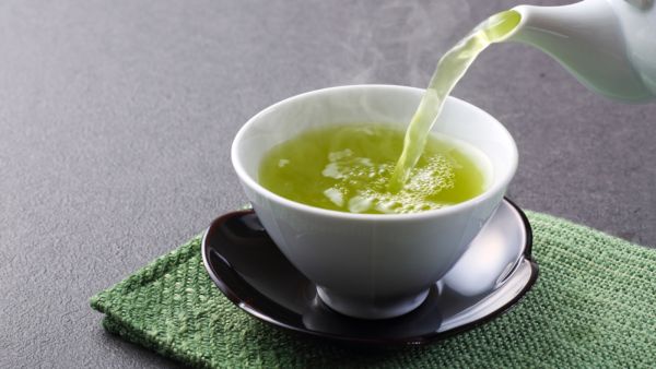 شرب الشَاي الأخضر ما هو سوى خطوة إضافية لتحسين المزاج والتخفيف من أعراض الصداع 