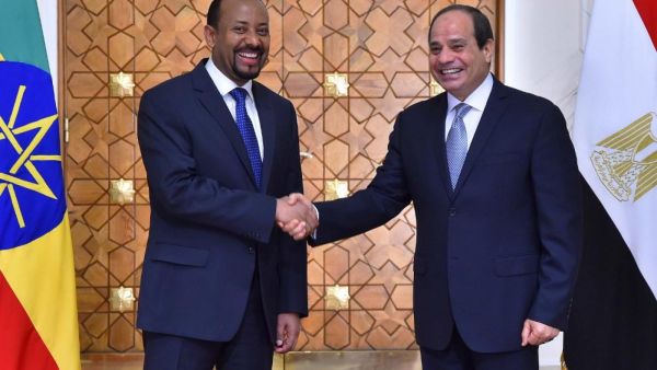 Egyptian President Abdel Fattah Al Sisi (R) and Prime Minister of Ethiopia Abiy Ahmed (L). (AFP/ File Photo)