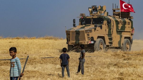  United States and Turkey began last month joint patrols in northeastern Syria aimed at easing tensions between Ankara and US-backed Kurdish forces. (Delil SOULEIMAN / AFP)