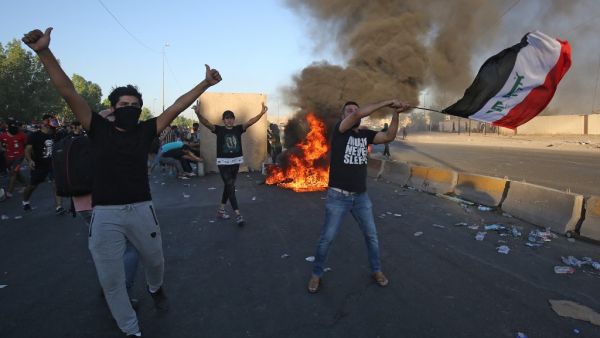 Iraqi protesters take part in a demonstration against state corruption, failing public services, and unemployment, in the Iraqi capital Baghdad's central Khellani Square on October 4, 2019. (AFP/ File Photo)