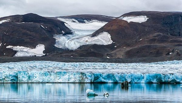 Ice melting in the Novaya Zemlya archipelago (pictured) off the north coast of Russia has revealed land beneath it which has been confirmed as newly discovered islands. (Shutterstock/ File Photo) Ice melting in the Novaya Zemlya archipelago (pictured) off the north coast of Russia has revealed land beneath it which has been confirmed as newly discovered islands. (Shutterstock/ File Photo)
