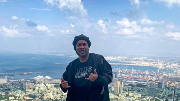 (Twitter/@10Ronaldinho)