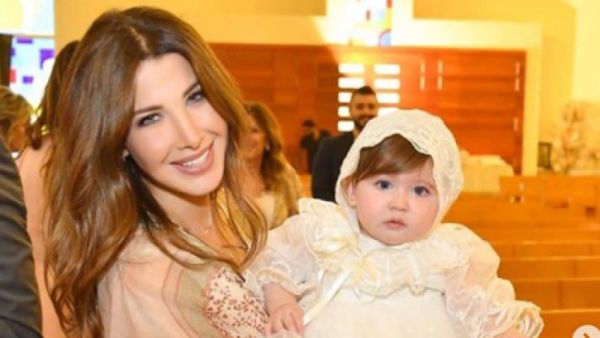 نانسي عجرم وطفلتها ليا