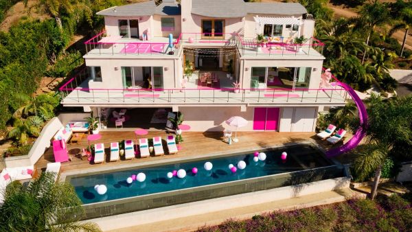 The Barbie Malibu Dreamhouse was listed for a single $60 stay. (The Barbie Malibu Dreamhouse was listed for a single $60 stay. (Airbnb)