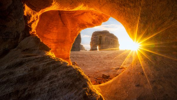 Elephant rock in Saudi Arabia  (Shutterstock)	