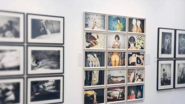 Paris Photo fair (Twitter)
