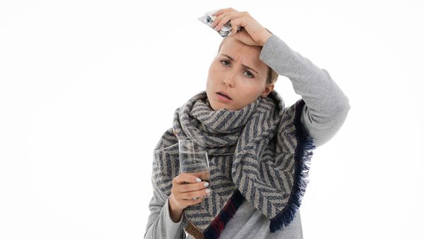 ثلاثة أشياء تعالج الحمى وثلاثة أشياء لا يجب عليك القيام بها