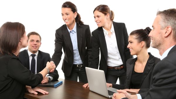 40% من الموظفين يستطيعون القيام بعمل أفضل من مديرهم