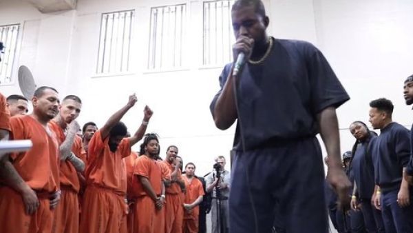 Kanye West  (Twitter)