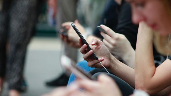 هل أنت بحاجة إلى استراحة من وسائل التواصل الاجتماعي؟