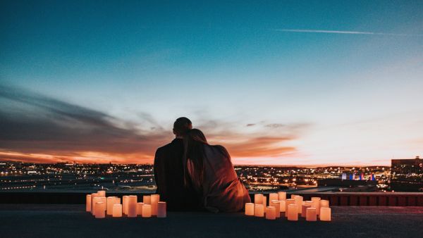 دراسة: ارتداء ثياب زوجك يمكن أن يقلل من التوتر النفسي