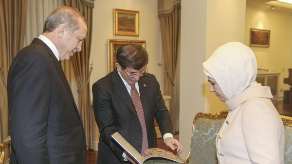 توقعت المصادر أن يتم الإعلان عن الحزب الجديد خلال الأسبوع القادم