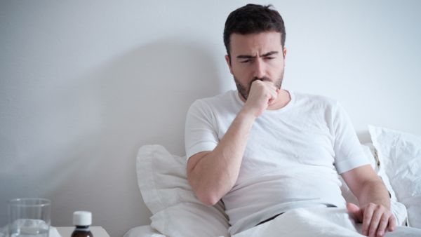 يحتوي العسل بشكل طبيعي على بروتين (ديفينسن) والذي يحارب البكتيريا ويدعم نظام المناعة