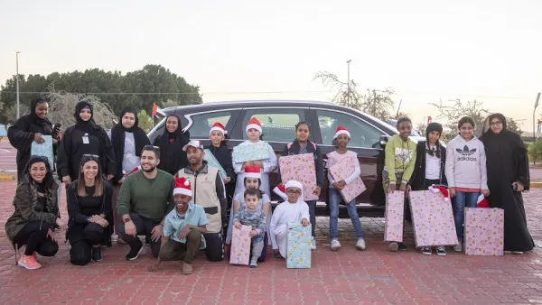 Infiniti of Arabian Automobiles Spreads Christmas Cheer With Children of Emirates Red Crescent