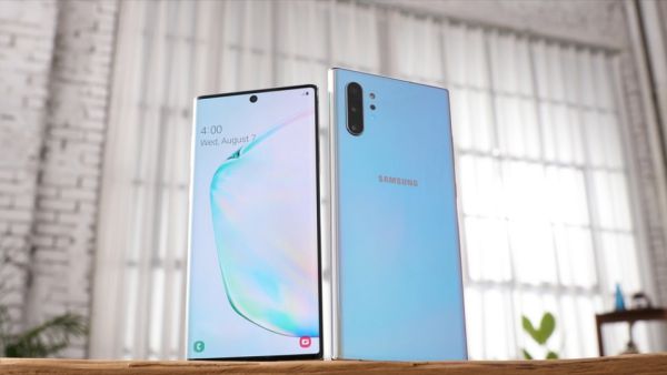 استمتع بمجموعة مزايا هاتف Note10 المتقدمة على هواتف Galaxy S10