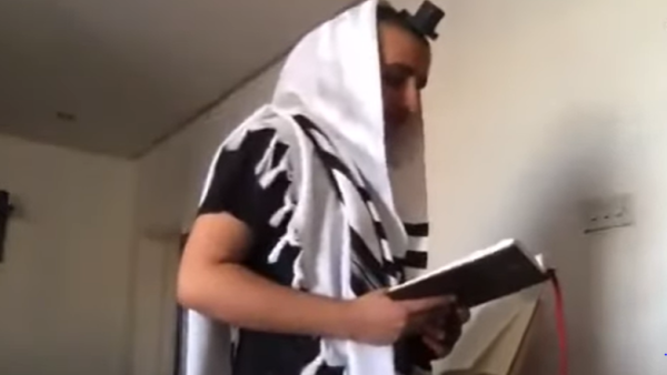 Young Kuwaiti man converts to Judaism 