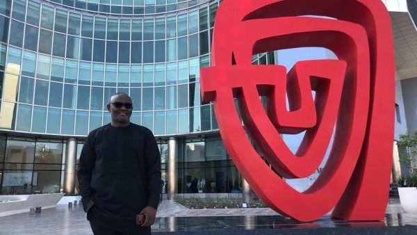 Conceived by world-renowned artist, Victor Ekpuk, the new landmark sculpture in the heart of the Diplomatic Area pays tribute to the Kingdom and reflects the changing face of a 40-year-old institution.