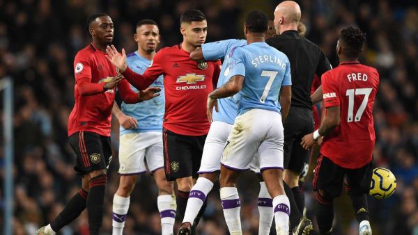 مباراة مثيرة بين الغريمين