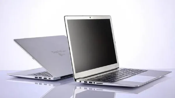 Safwa Islamic Bank will sell TAGTech products including laptops and tablets to its clients in installments for up to 12 months without adding any profit through Safwa Electronic Murabaha Card.