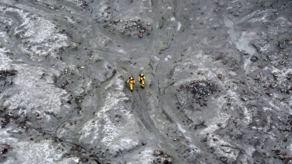 White Island volcano eruption in New Zealand (Twitter)