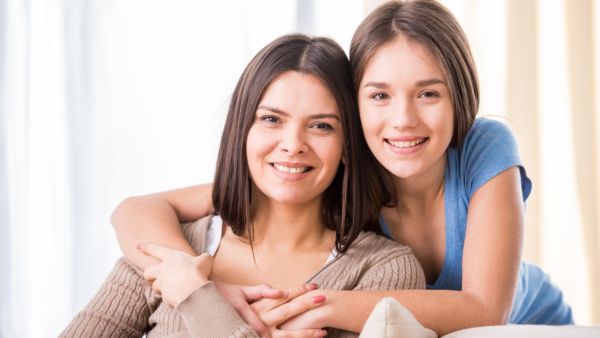 حاولي أن ترتاحي أثناء الدورة الشهرية ولا تبالغي بالحركة والخروج