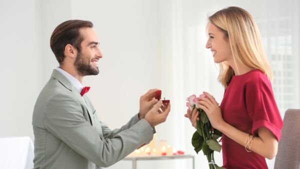 لمّحي له عن توقعاتك لما بعد الزواج وكوني صريحة