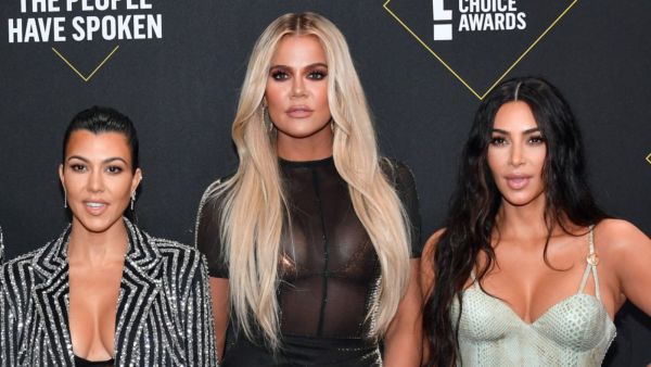 كيم وكورتني وكلوي كارداشيان