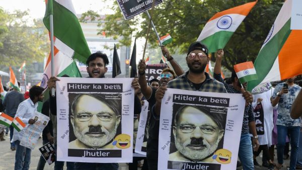 Protesters shout slogans during a demonstration against India's new citizenship law in Hyderabad on January 4, 2020. Noah SEELAM / AFP